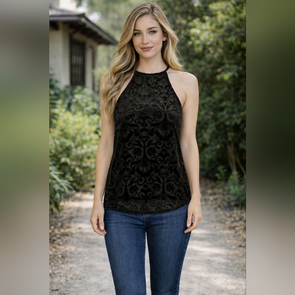 Francesca's Collections Tops - Black velvet pattern top